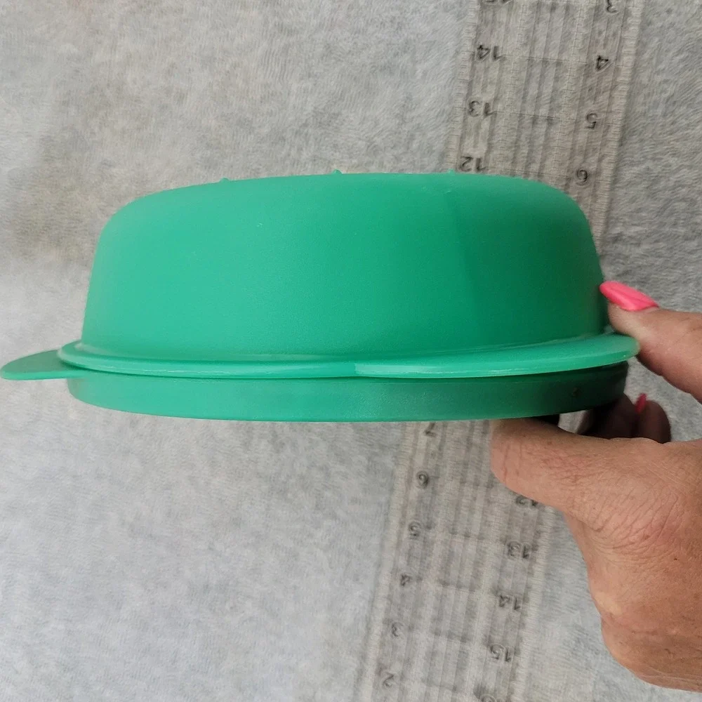 Tupperware CrystalWave 3 Compartment Divided Dish Teal Green Yellow Vent 3859A-4
